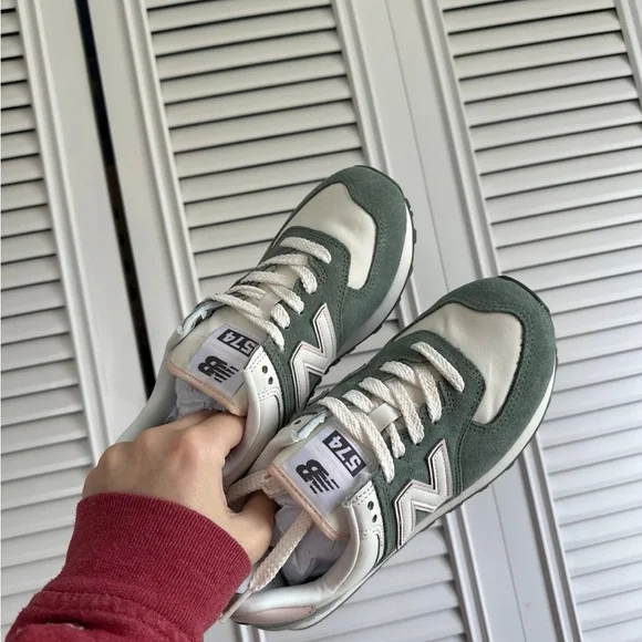 New Balance 574 Sneakers - Picture 5 of 8